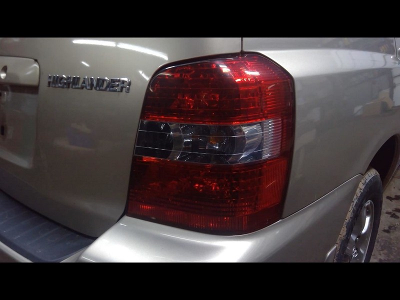Passenger Tail Light VIN D 5th Digit Fits 04-07 HIGHLANDER 1572183