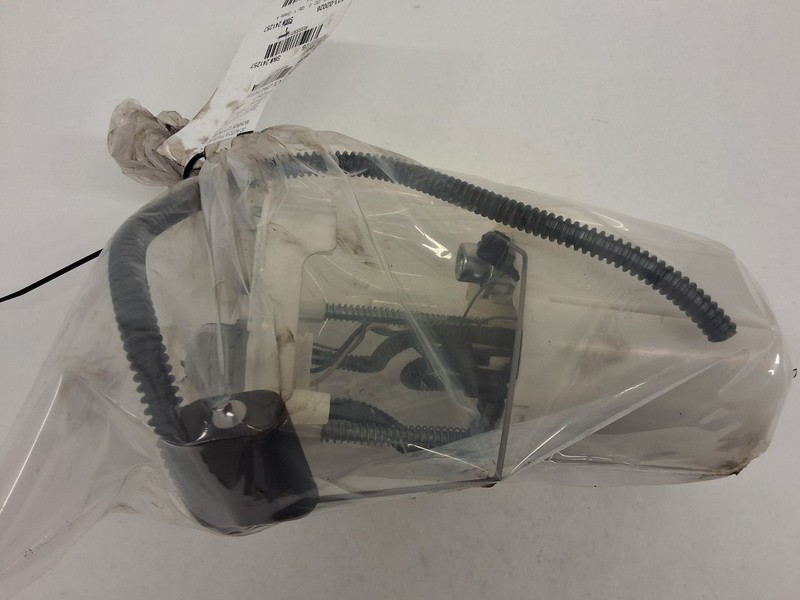 Fuel Pump Assembly In Tank 3.6L AWD Fits 13-19 XTS 3330111