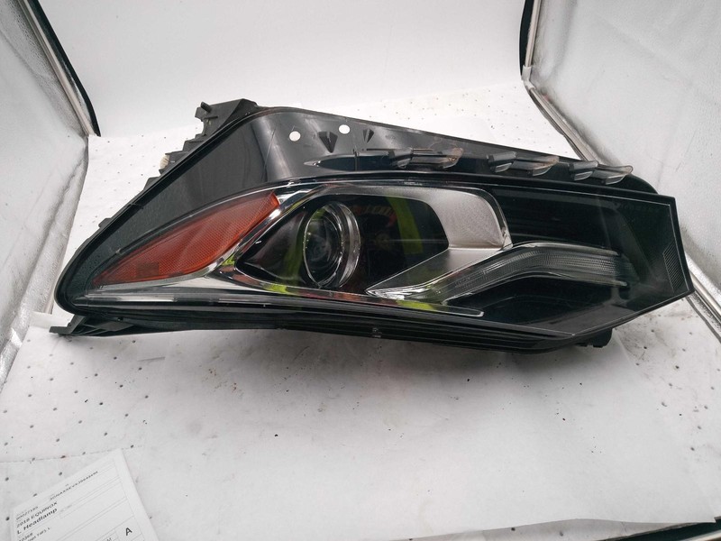 2018 Chevrolet Equinox Left Headlight Assembly Brown OEM 653065 Used
