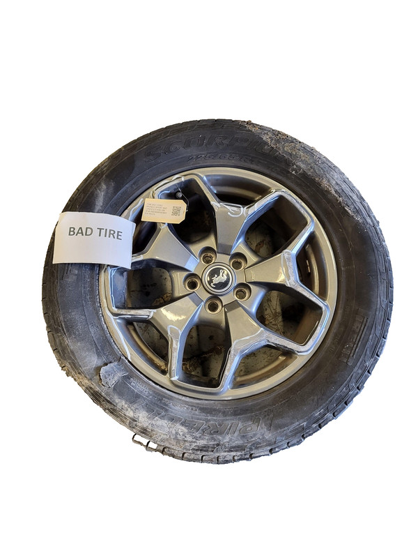 Used Oem Ford Wheel Rim 17" 17x7 w/ Tire 225/65R17 for 2021-2022 Bronco Sport
