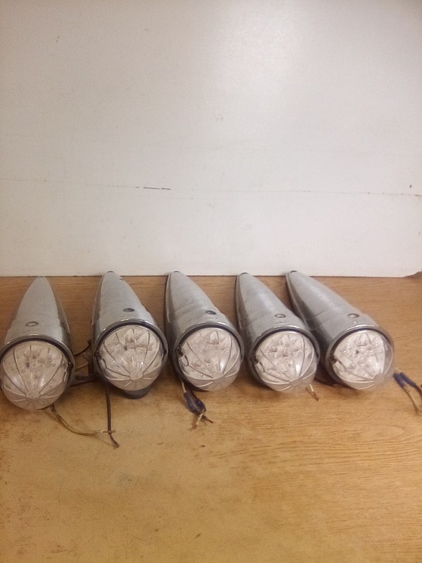 Lot Of 5 Peterbilt 379/United Pacific 3982419 19 LED Bullet Marker Light, Clear
