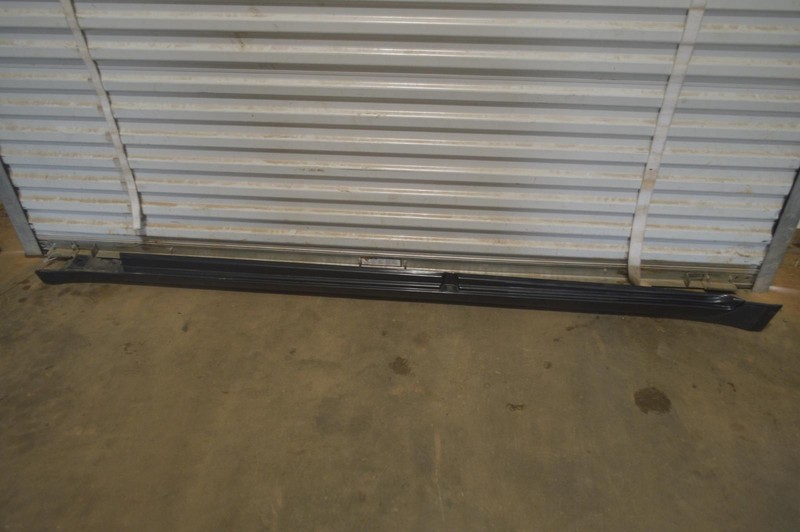 2009-2015 BMW 750LI F02 LEFT DRIVER SIDE ROCKER MOLDING SAPPHIRE METALLIC OEM