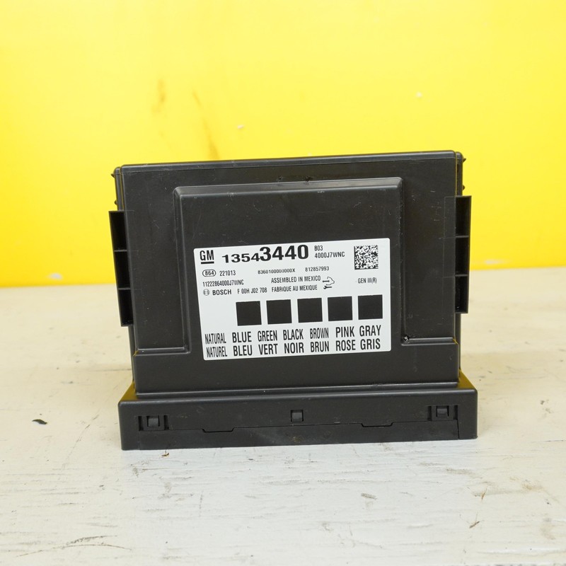 2022-2024 CHEVROLET TRAVERSE BODY CONTROL MODULE BCM OEM 13543440