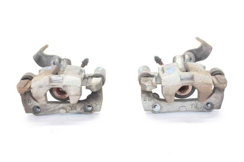 90-93 Mazda Mx-5 Miata 1.6L NA Pair of Left and Right Rear Calipers