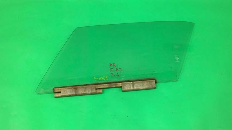 74 75 76 77 78 79 80 81 TR7 DRIVER LEFT FRONT WINDOW DOOR GLASS OEM 3306-4