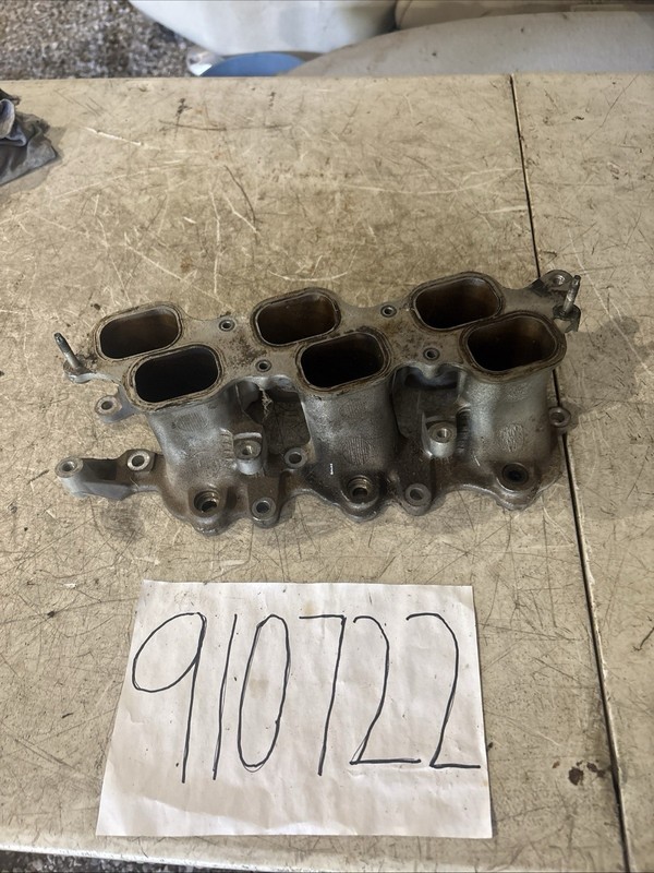 07-09 Lexus RX350 Lower Intake Manifold06-12 Toyota Rav43.5 171110P030 4wd