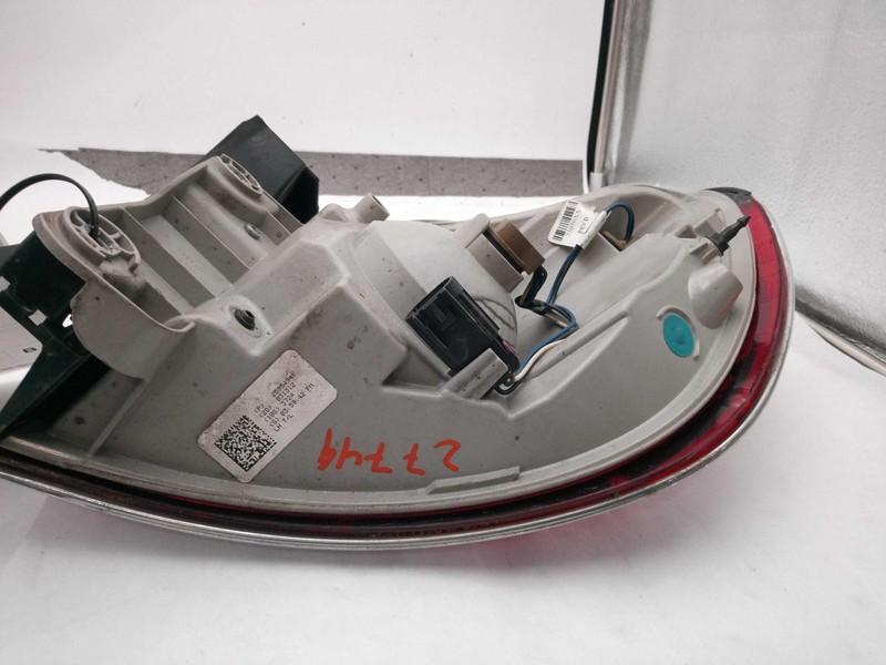 2012 Buick Enclave Left Tail Light Assembly Grey OEM 193496 158K Miles