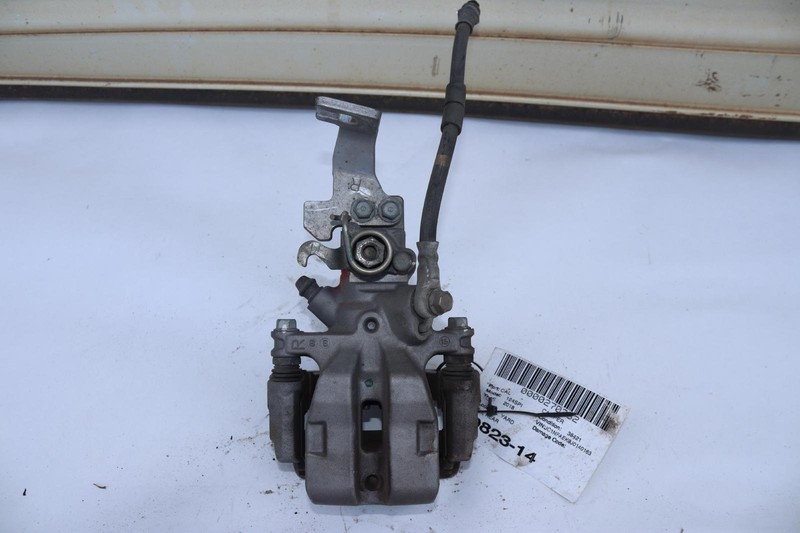 2017-2020 FIAT 124 SPIDER REAR RIGHT SIDE BRAKE CALIPER W/ HOSE OEM