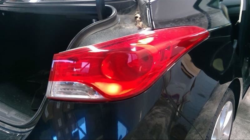 Passenger Tail Light Sedan Quarter Panel Mounted Fits 11-13 ELANTRA 3171397