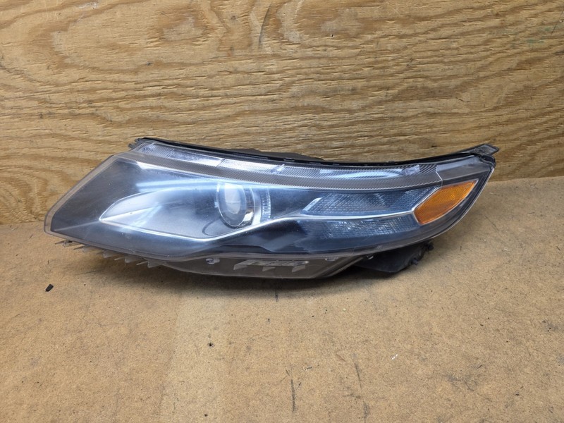 2011 2012 2013 14 2015 Chevrolet Volt Headlight Left Driver Halogen OEM 22769170