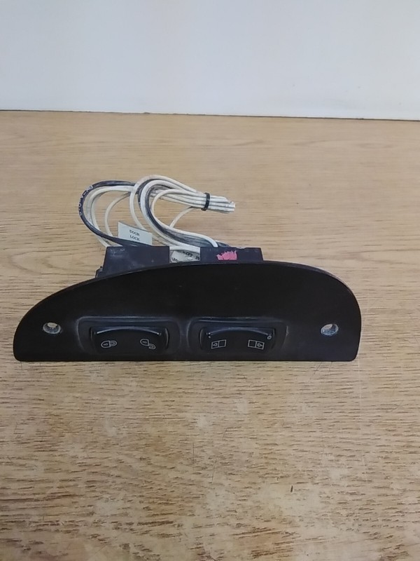 2005 Mack Window Switch Assembly 1MR4323M14