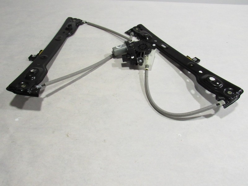 22-24 Jeep Grand Cherokee 2023 Front Left Door Window Regulator w/ Motor |:A