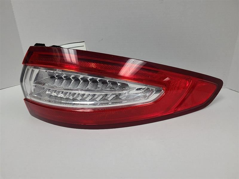 PASSENGER TAIL LIGHT QUARTER PANEL MOUNTED LED HYBRID SE FITS 2016 FUSION 465595