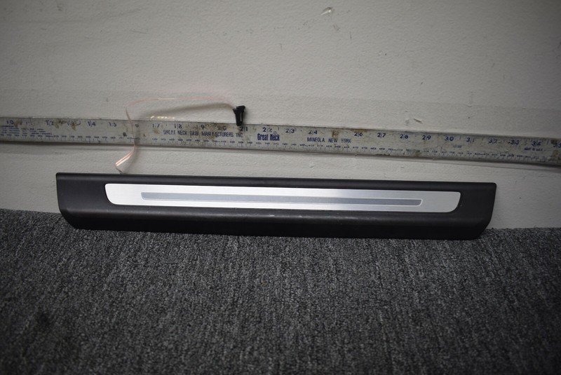 2012-2018 AUDI Q7 Q8 RSFRONTINTERIOR SILL RIGHT SIDE FACTORY OEM