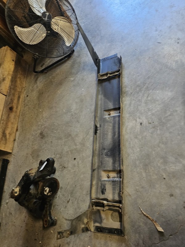 Chevy GMC C6500 1998 RADIATOR SUPPORT