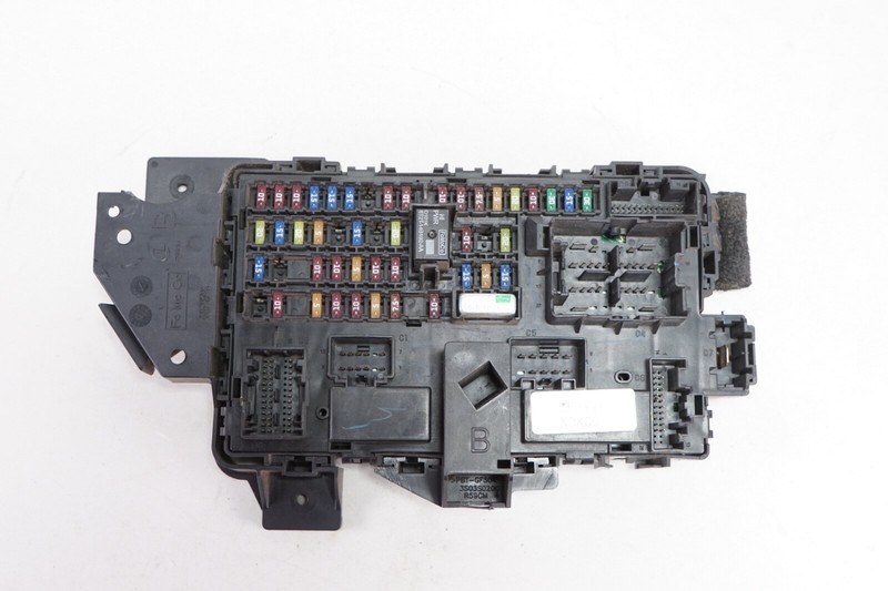 FORD F-250 F-350 Engine Fuse Box Relay Junction Box BCM BCU OEM 2013