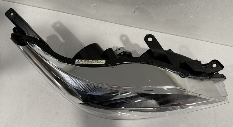 2013-16 TOYOTA AVALON RH HEADLIGHT OEM PART# 8114507130