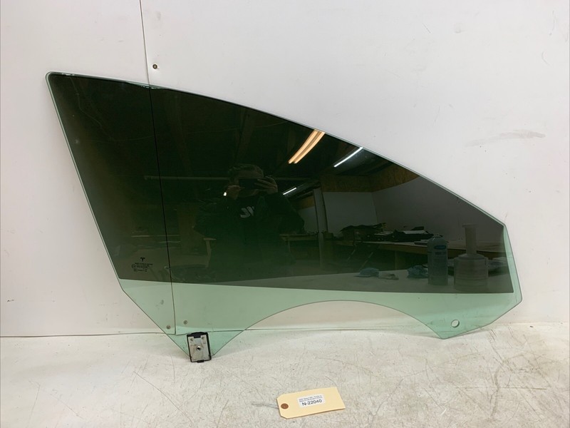 ⚡️17-20 Tesla Model 3 Front Right Door Window Glass 43R-004530 22040 S1
