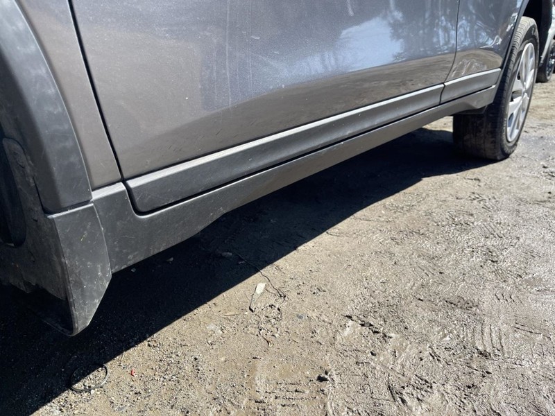 14-17 NISSAN ROGUE LEFT ROCKER MOULDING TEXTURED BLACK PC:KAD AT AWD 70K S 65849