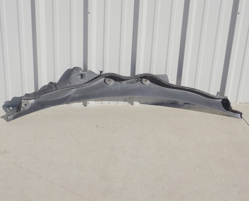 2003 - 2012 Mercedes Benz Sl Class R230 Cowl Vent Panel Windshield Window Front