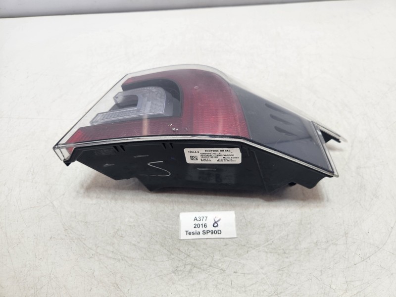 ✅ 12-20 OEM Tesla Model S Rear Right Outer Tail Light Lamp 19k
