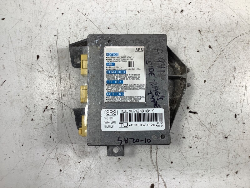 01-02 Honda Accord 5sp 4DR Controle Module 77960-S84-A941-M3 OEM