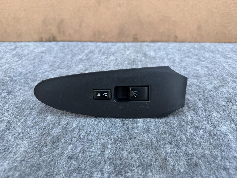 NISSAN 370Z COUPE 2009-2021 OEM RIGHT PASSENGER DOOR WINDOW & LOCK UNLOCK SWITCH