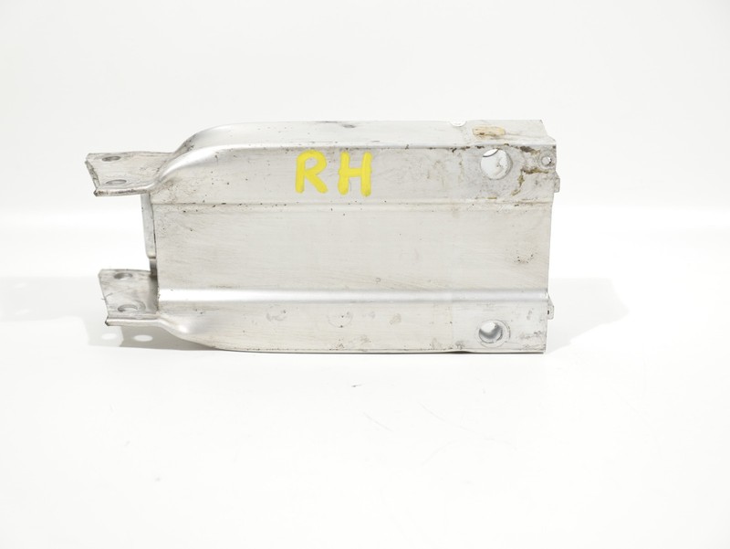 2012-2015 Mercedes C250 W204 RIGHT Front Bumper Reinforcement Bracket 2046200995