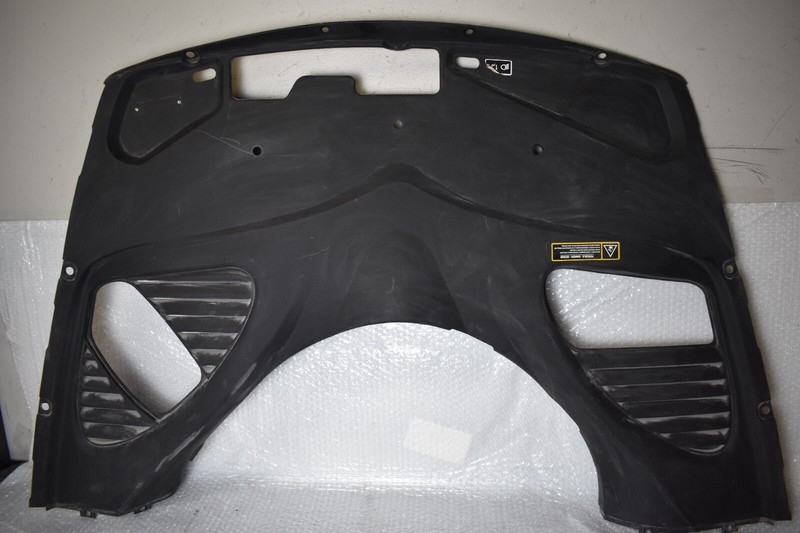 2007 Maserati Quattroporte M139 Front Engine Cover Panel 067065000 USED OEM
