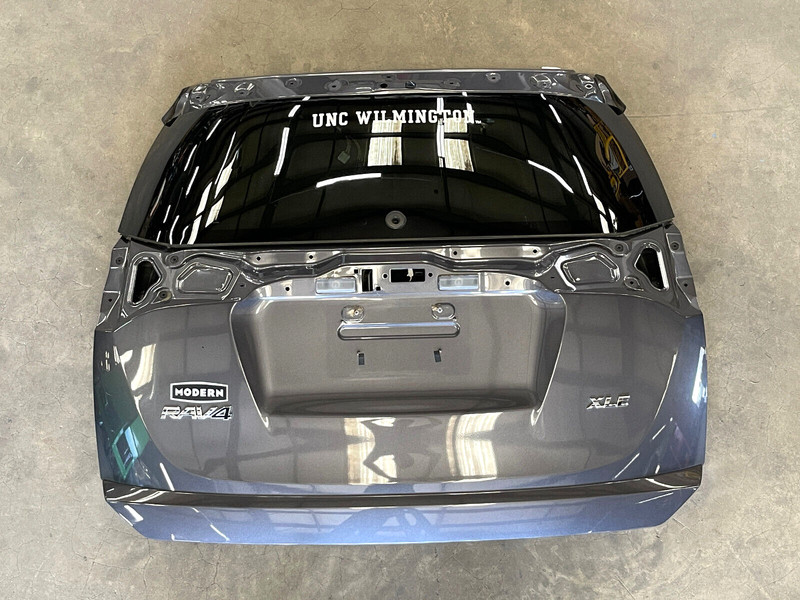 ⭐2016-2018 TOYOTA RAV4 TAILGATE TRUNK DECK LID HATCH COMPLETE GRAY OEM LOT2443
