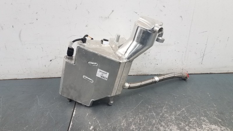 2016 McLaren 675LT Spider Engine Oil Tank Reservoir / Hose #5556 P11