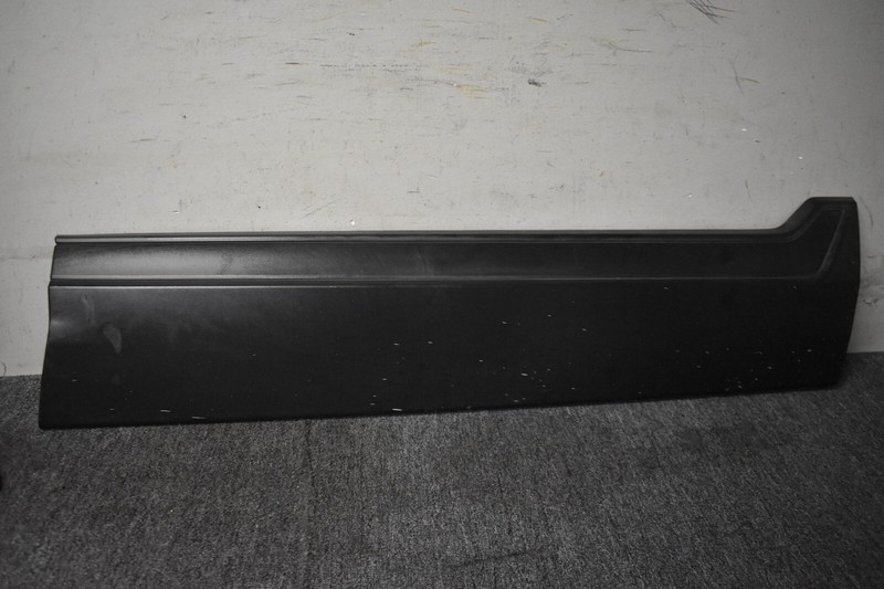2017-2021 HONDA CR-V FRONT LOWER RIGHT SIDE DOOR MOLDING FACTORY OEM
