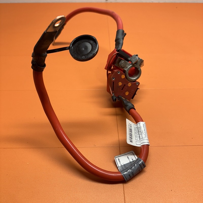 9259424 I 2012 - 2018 BMW 3 SERIES F30 BATTERY POWER DISTRIBUTION BOX REAR OEM