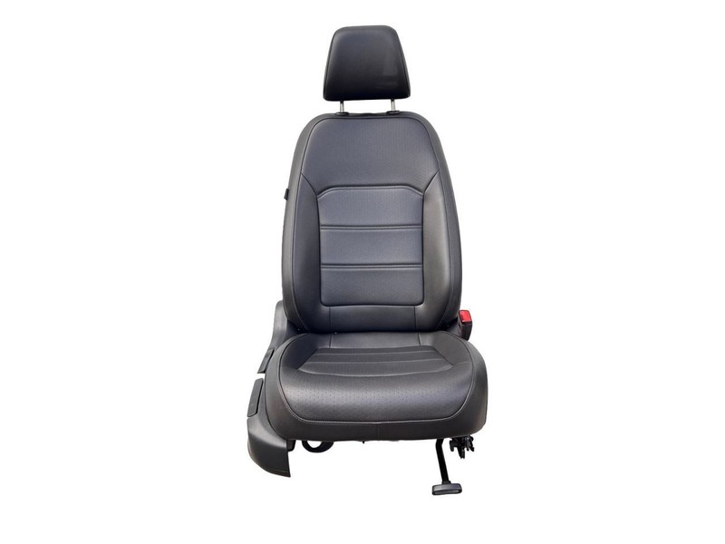 2022 Volkswagen Passat Right Passenger Side Front Seat Leatherette Black
