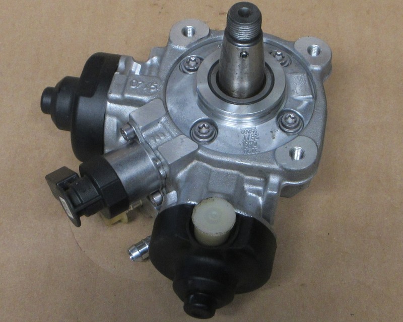 USED OEM AUDI VW 2.7L 3.0L TDI BOSCH HIGH PRESSURE FUEL PUMP 0445010695