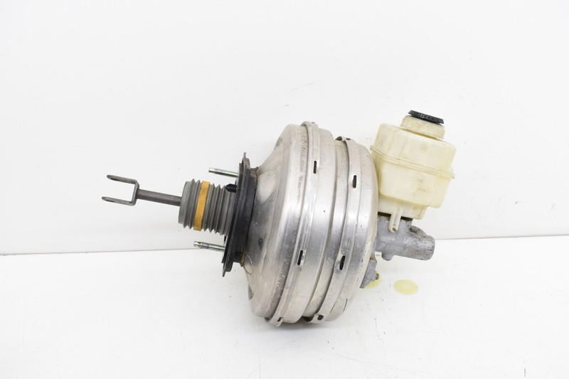2011 BMW F01 750i Power Brake Booster With Master Cylinder OEM KW71