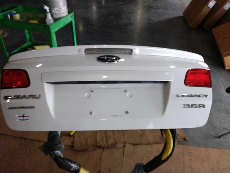 2012 Subaru Legacy White Deck Lid OEM 57509AJ00A9P 4DR SED Mileage 152K