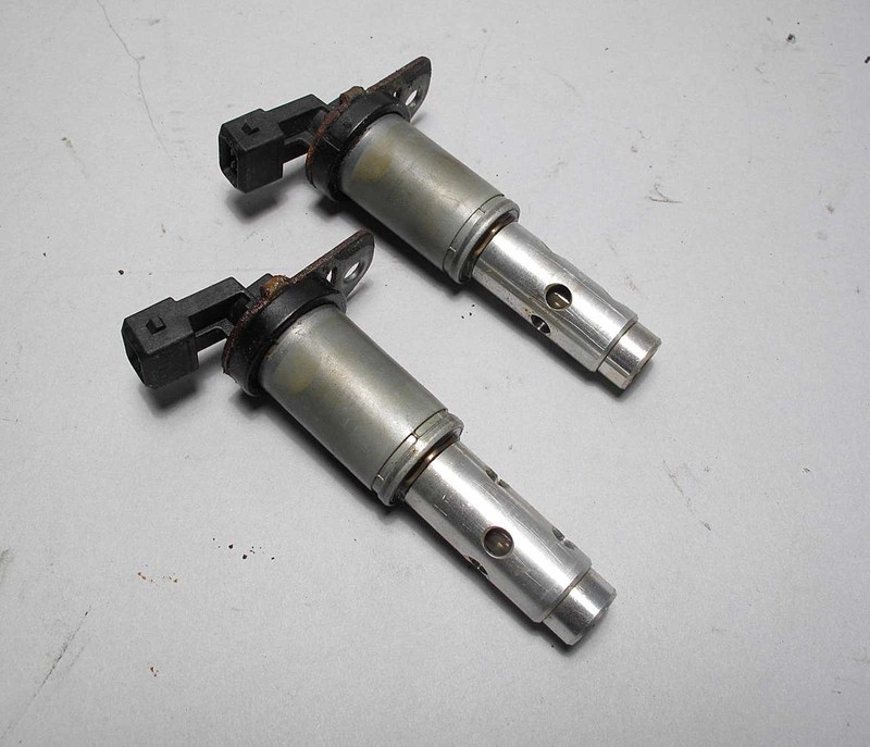 BMW N51 N52 N54 Cylinder Camshaft VANOS Solenoid Valve Pair 2006-2010 OEM USED