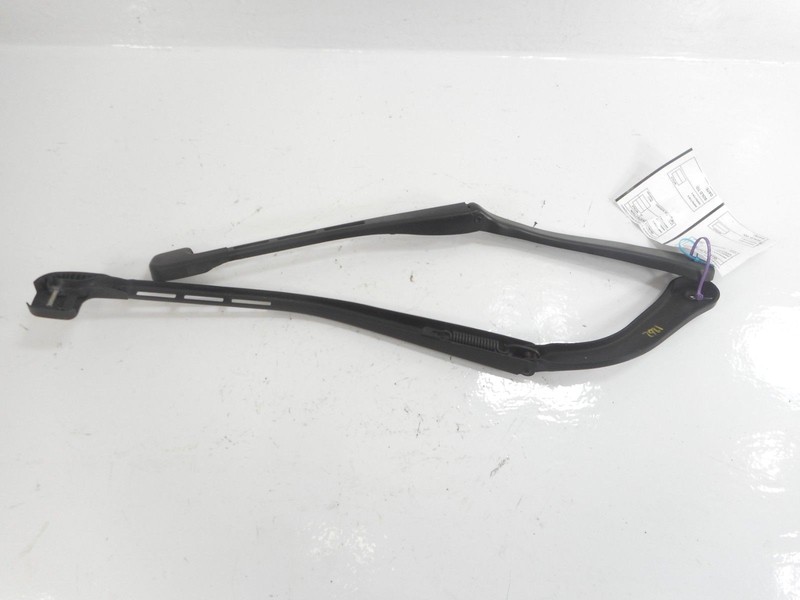 06 2006 BMW 330i Left & Right Windshield Wiper Arm Set Pair OEM