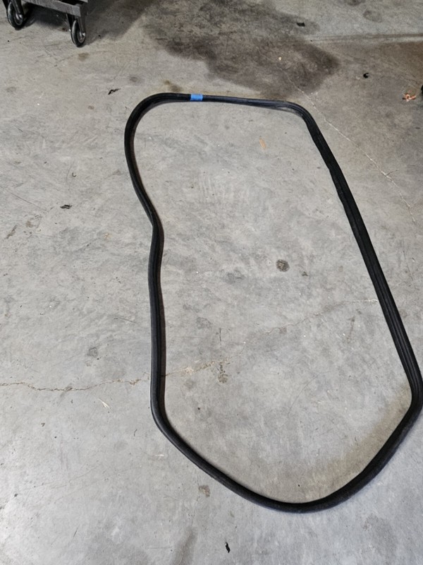 2015-2018 Chevrolet City Express Middle Side LeftDoor Weatherstrip Body Seal