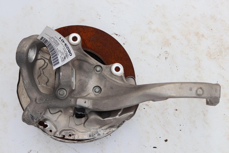 2017-2018 MERCEDES E300 W213 RWD FRONT LEFT SPINDLE KNUCKLE WHEEL HUB OEM