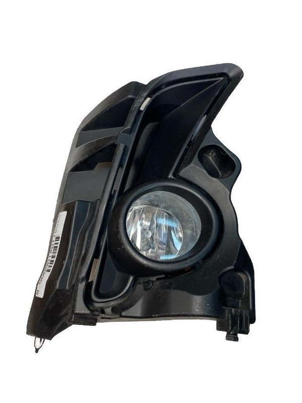 Toyota Highlander fog lamp 14 to 19 right side with trim cover OEM 8121002160