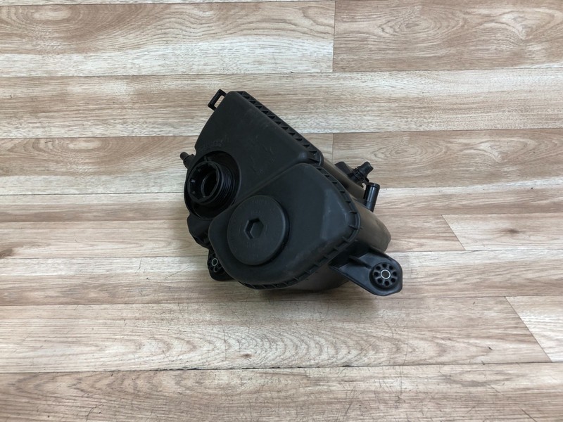BMW F01 F02 F10 750 550 650 OEM FRONT RADIATOR COOLANT EXPANSION TANK 09-16 2