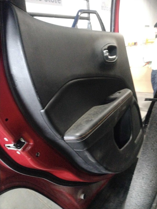 2018 Jeep Compass Rear Left Door Red in Good Condition - OEM Part 661787