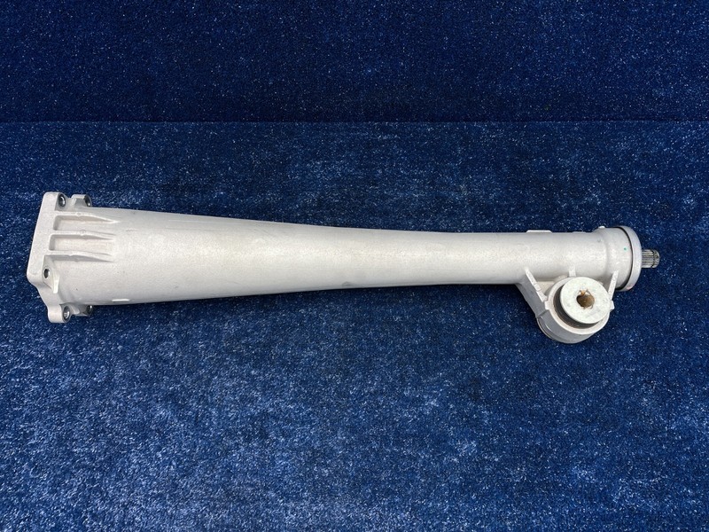 2017-2019 CADILLAC XT5 AWD REAR DIFFERENTIAL AXLE CARRIER SHAFT TUBE OEM