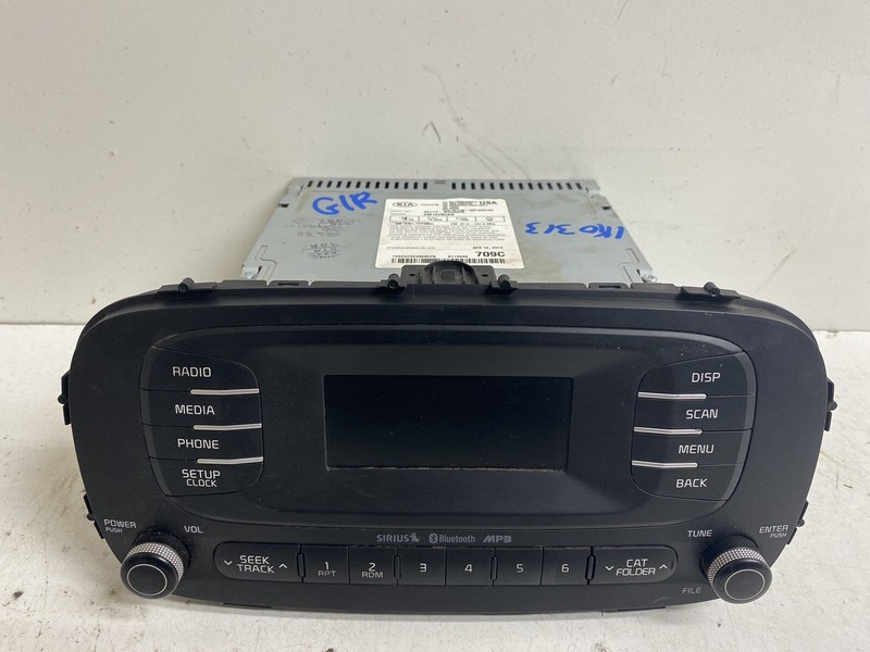 2014-2016 Kia Soul 96170-B2090CA Radio Stereo 2 DIN Disc CD Player Sirius XM