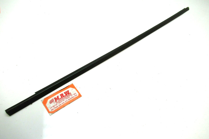DOOR MOLDING GLASS WINDOW RUBBER SEAL Passenger SIDE CAR for COBALT G5 COUPE 2DR