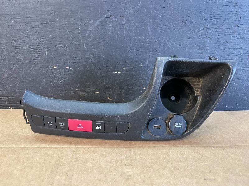 2014-2018 Ram Promaster Front Center Hazard Cover Storage USB Cup Hold ac5009 DG