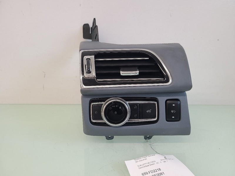 HEADLIGHT SWITCH FITS 2018 NAVIGATOR 582718