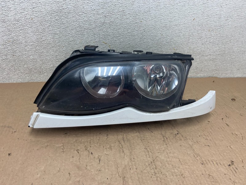 2002 to 2005 BMW 3 E46 Sedan Left Driver LH Halogen OEM Headlight R3123 DW